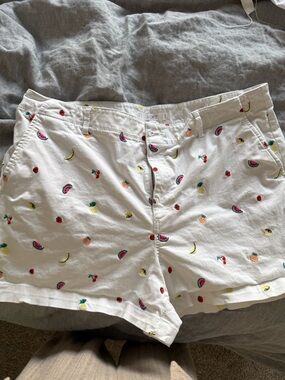 LOFT White Fruit-Embroidered Women's Bermuda Shorts